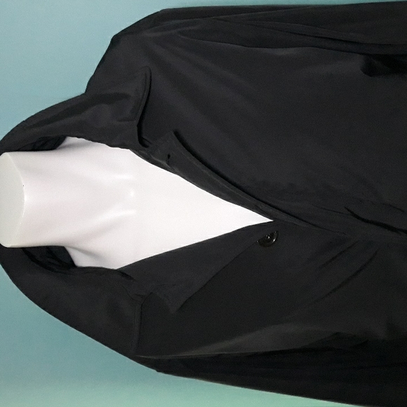 Saks 5th Avenue black windbreaker trenchcoat. Medium. Mint condition - Picture 1 of 10